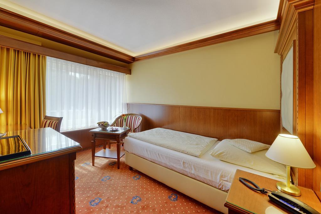 Parkhotel Stader Hof Extérieur photo